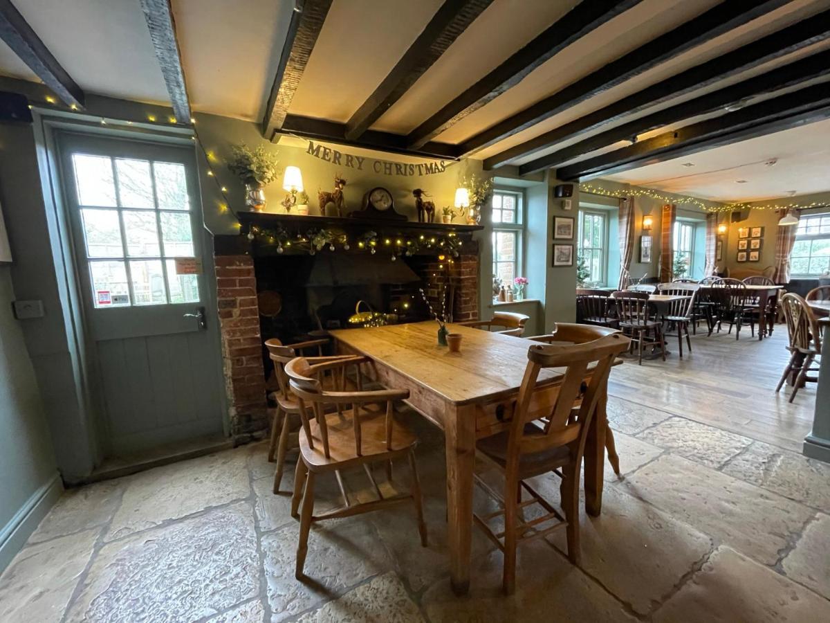 The Windmill Inn Horsham Kültér fotó