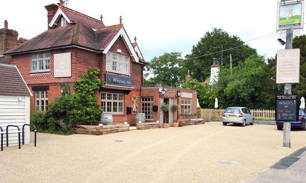 The Windmill Inn Horsham Kültér fotó
